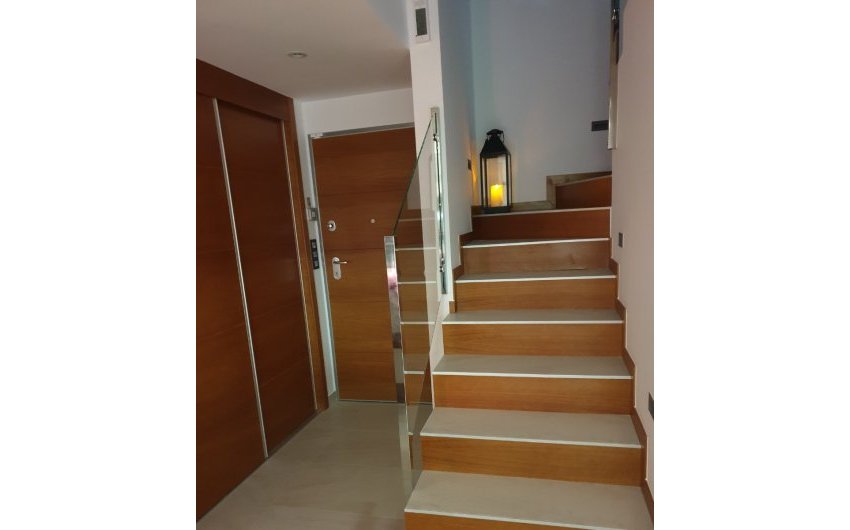 Resale - Villa -
El Raso