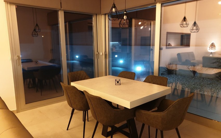 Resale - Villa -
El Raso