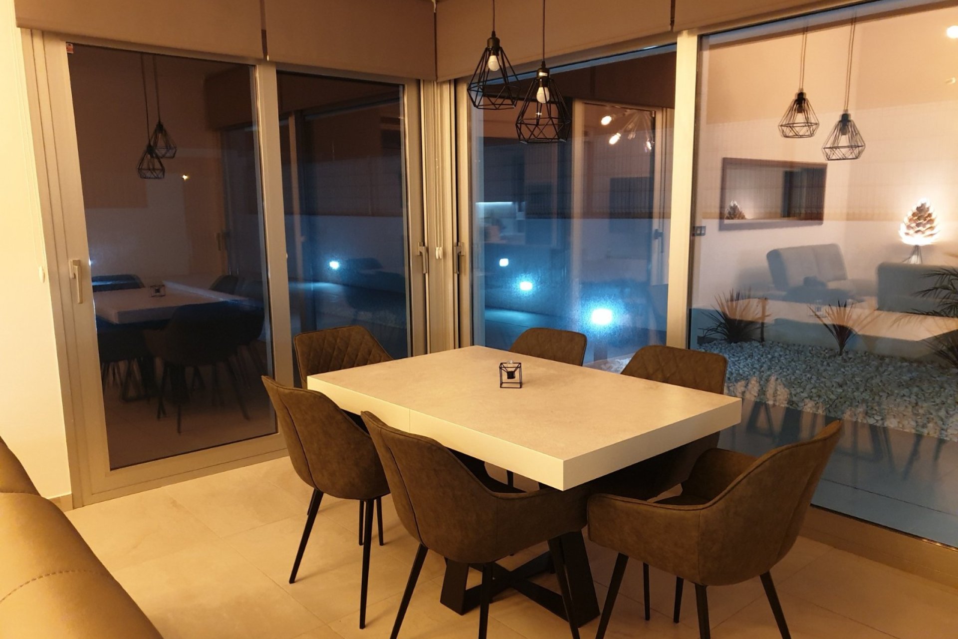 Resale - Villa -
El Raso