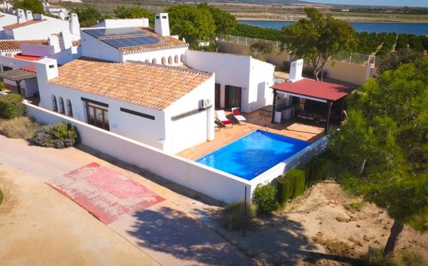 Resale - Villa -
El Valle Golf Resort