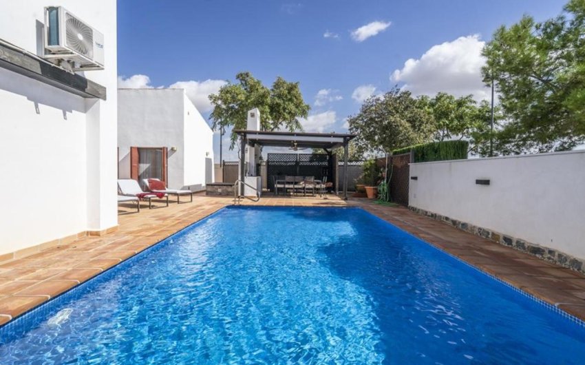 Resale - Villa -
El Valle Golf Resort