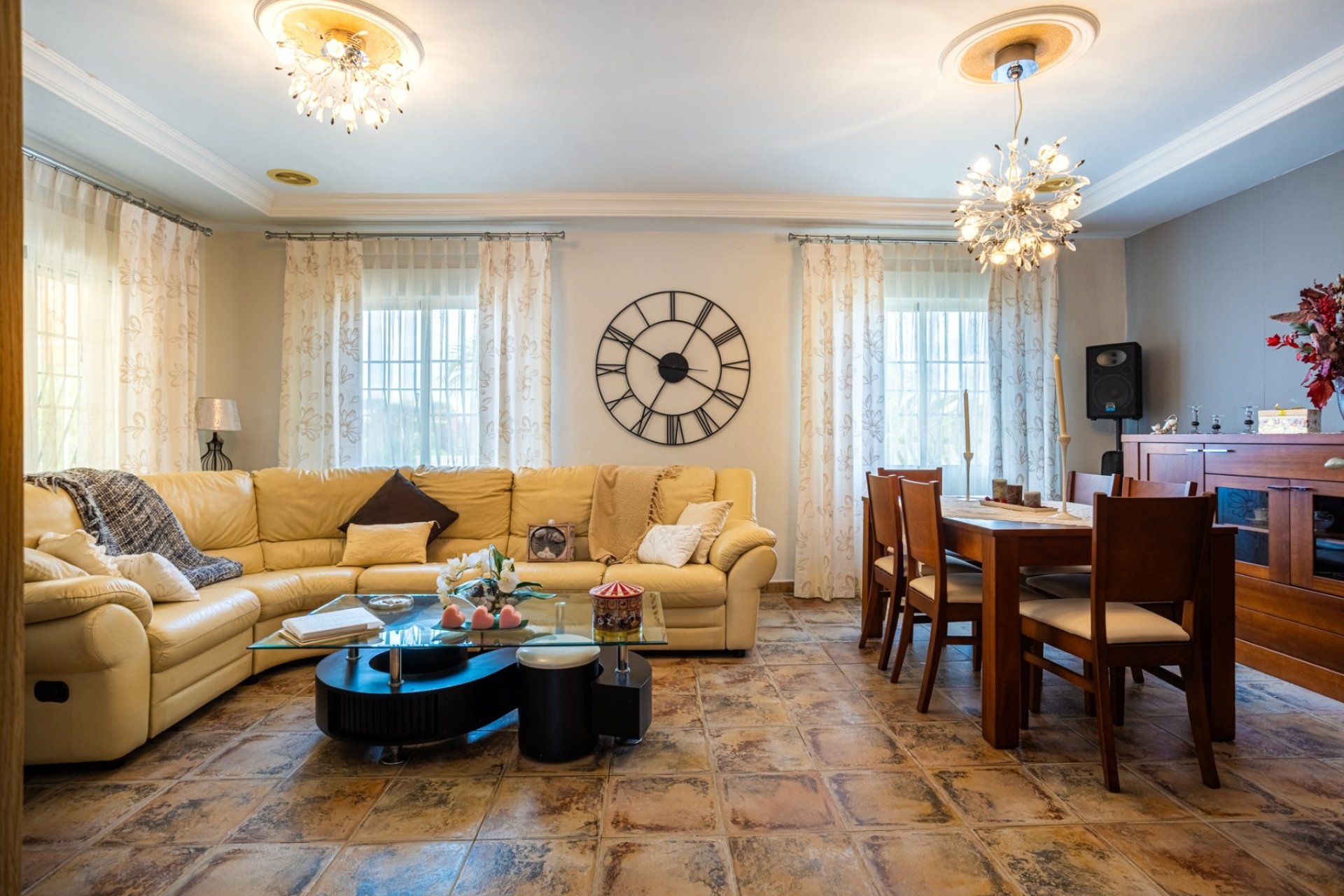 Resale - Villa -
Elche - Costa Blanca