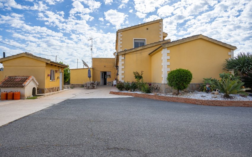 Resale - Villa -
Elche - Costa Blanca