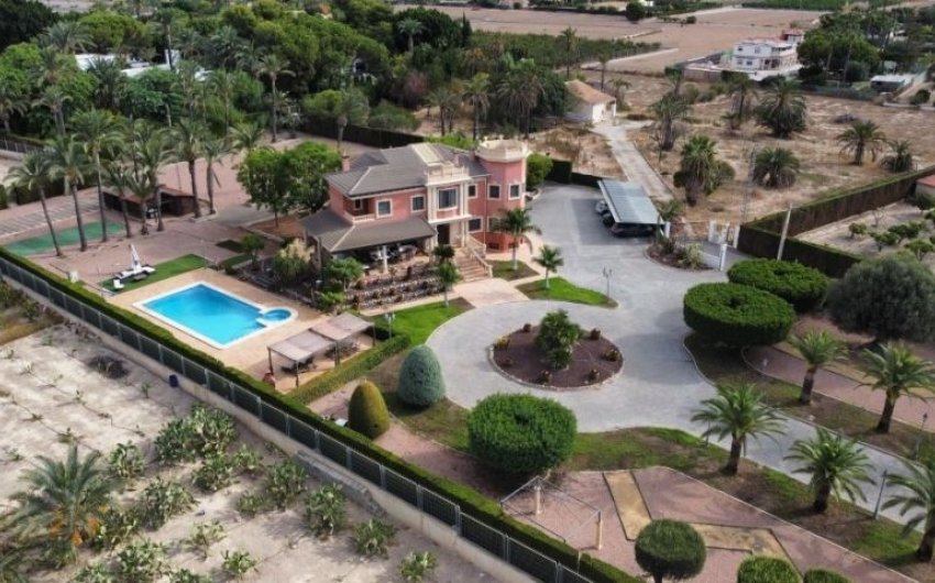 Resale - Villa -
Elche - Costa Blanca