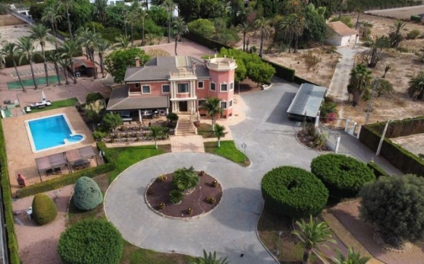Resale - Villa -
Elche - Costa Blanca