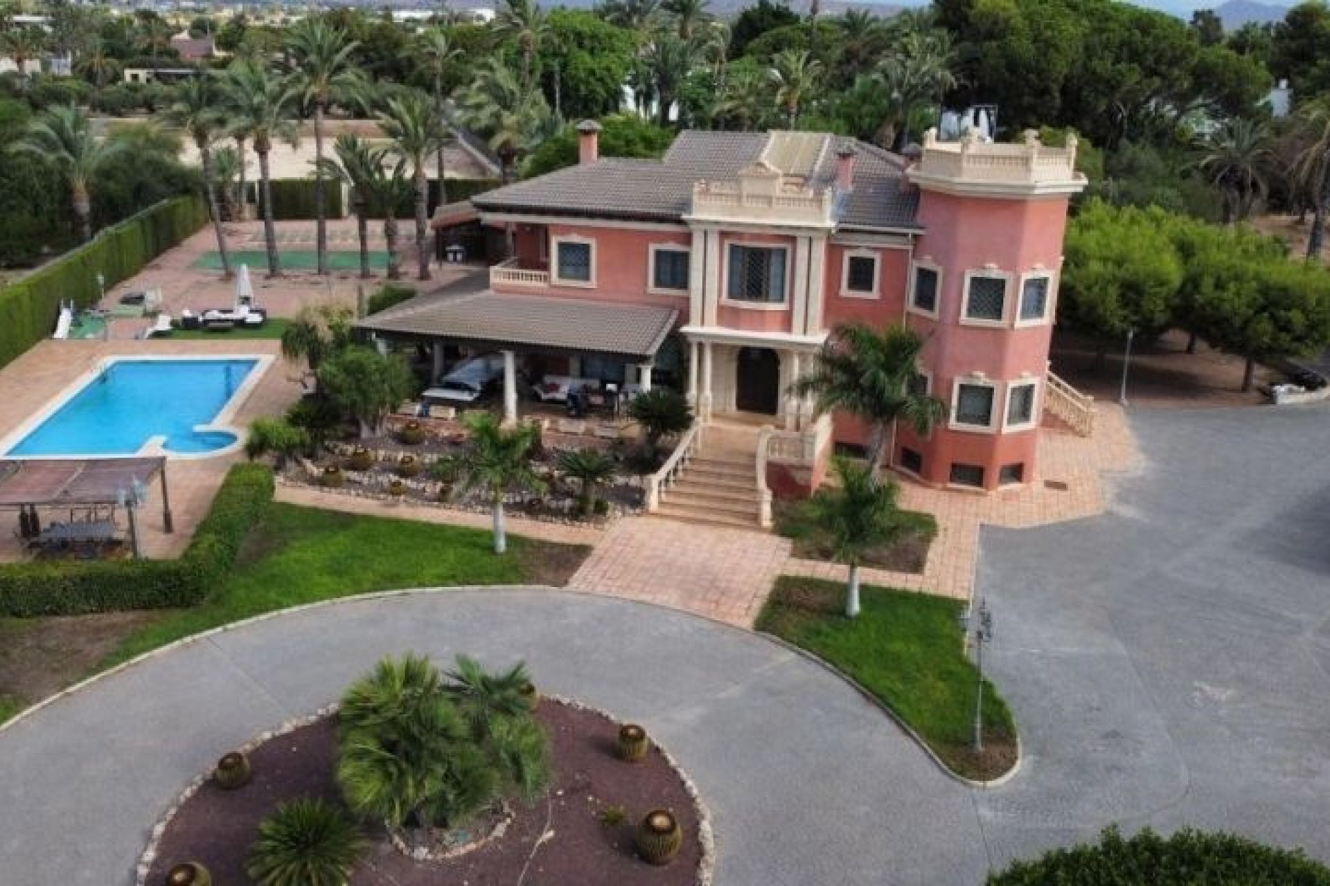 Resale - Villa -
Elche - Costa Blanca