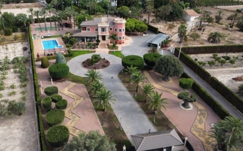Resale - Villa -
Elche - Costa Blanca