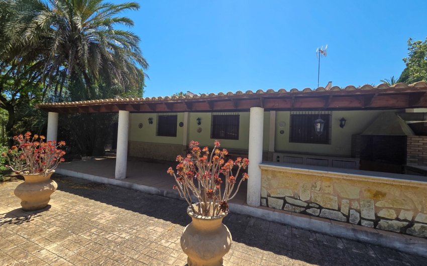 Resale - Villa -
Elche - Costa Blanca
