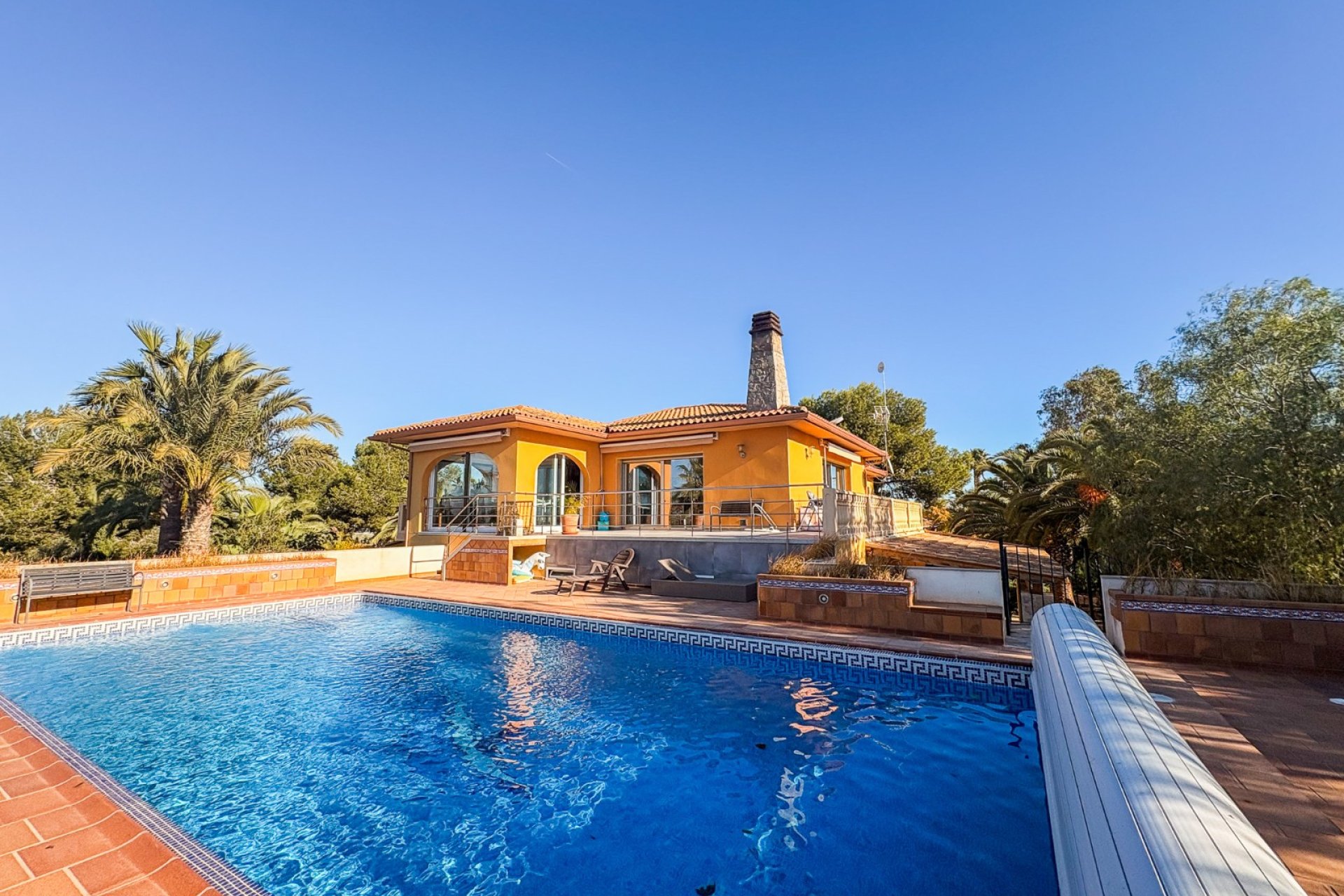 Resale - Villa -
Elche - Las Bayas