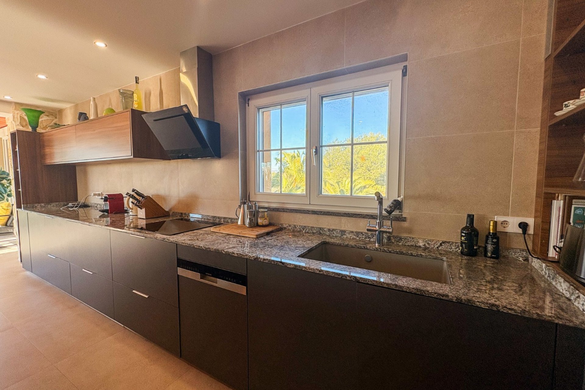 Resale - Villa -
Elche - Las Bayas