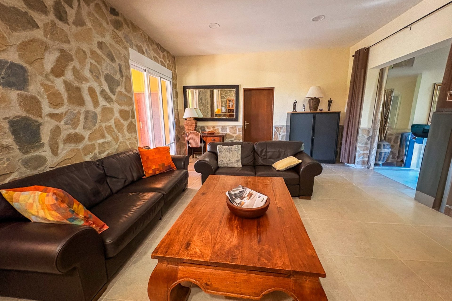 Resale - Villa -
Elche - Las Bayas