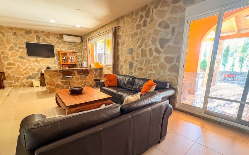 Resale - Villa -
Elche - Las Bayas