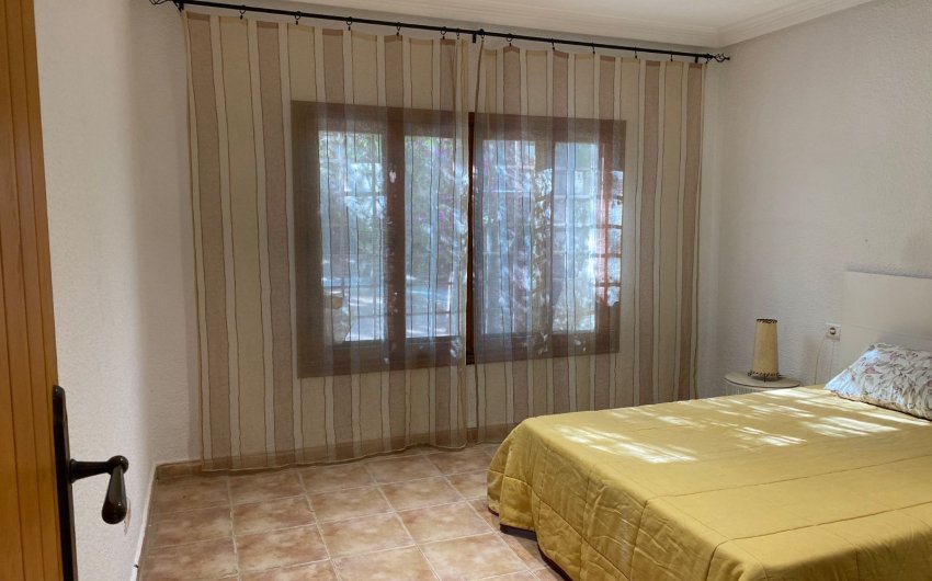 Resale - Villa -
Elche - Las Bayas