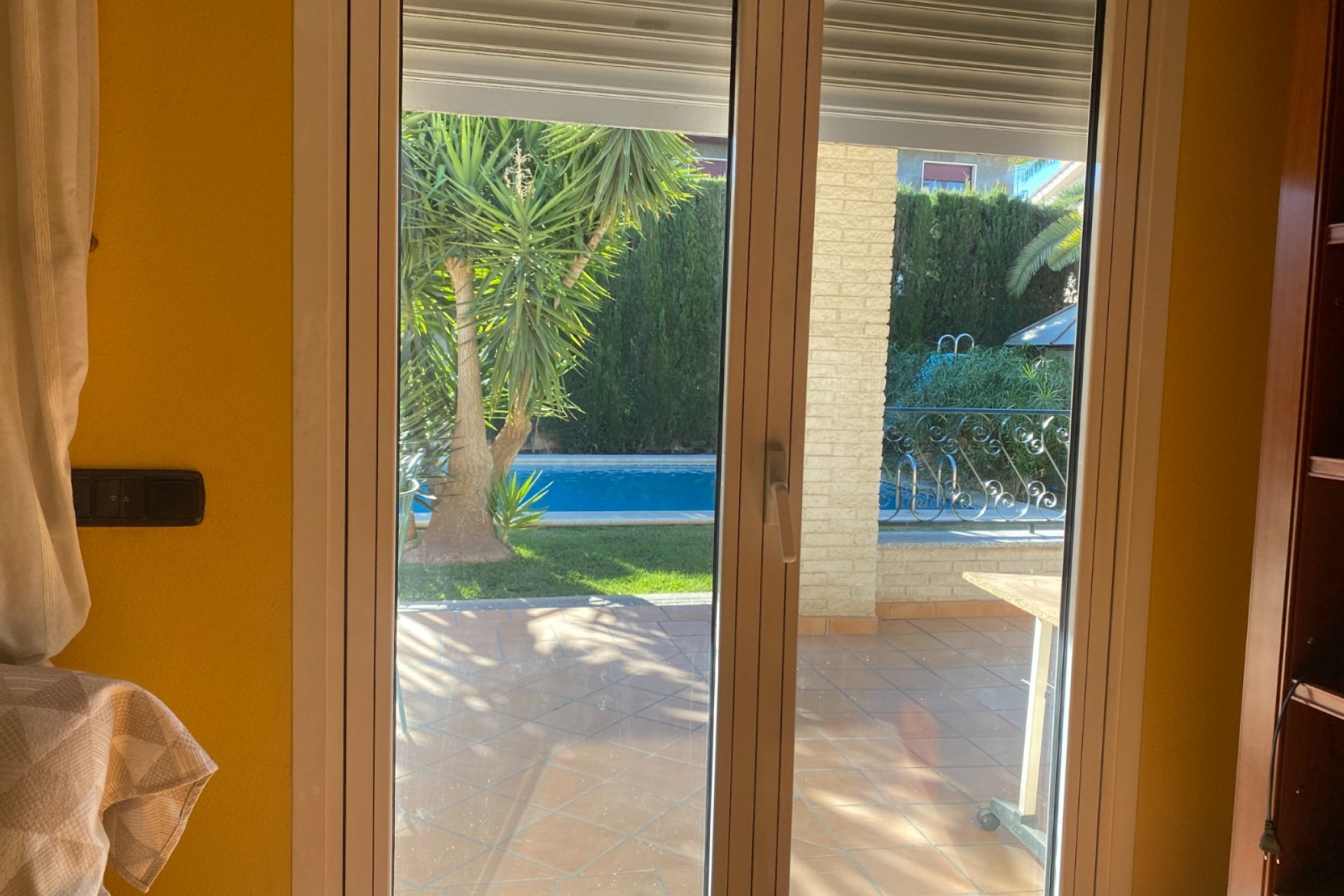 Resale - Villa -
Elda