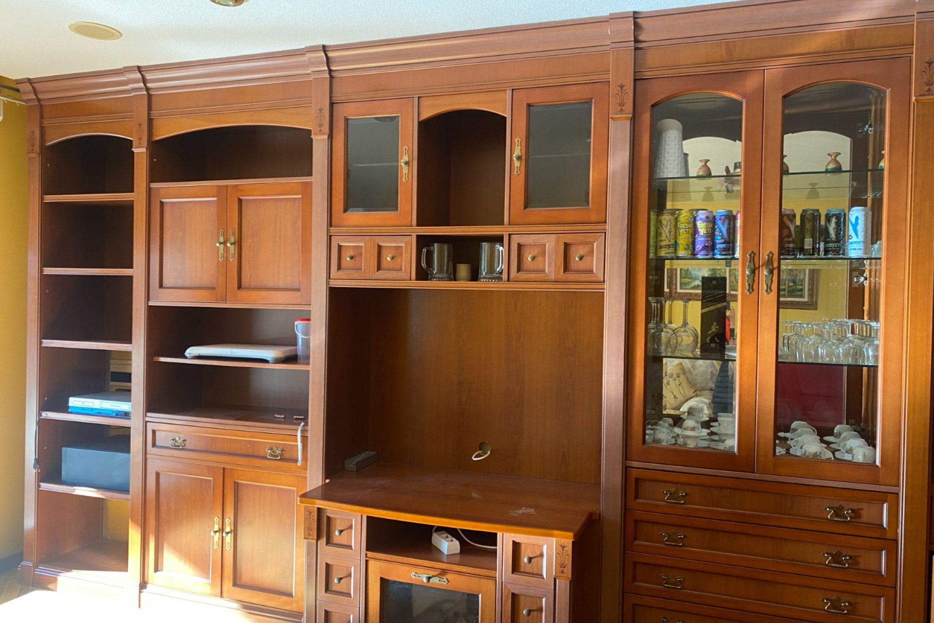 Resale - Villa -
Elda