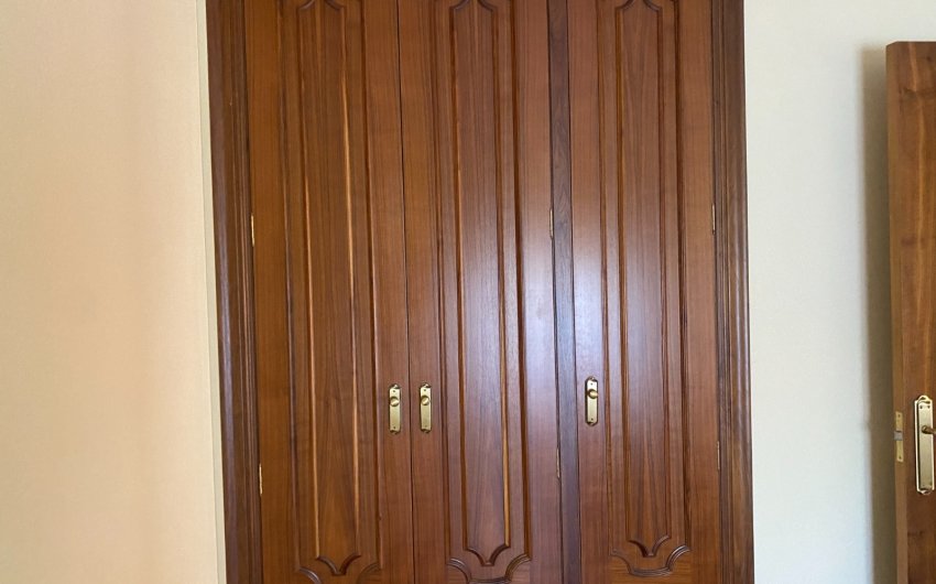 Resale - Villa -
Elda