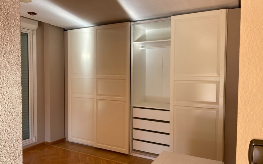 Resale - Villa -
Elda