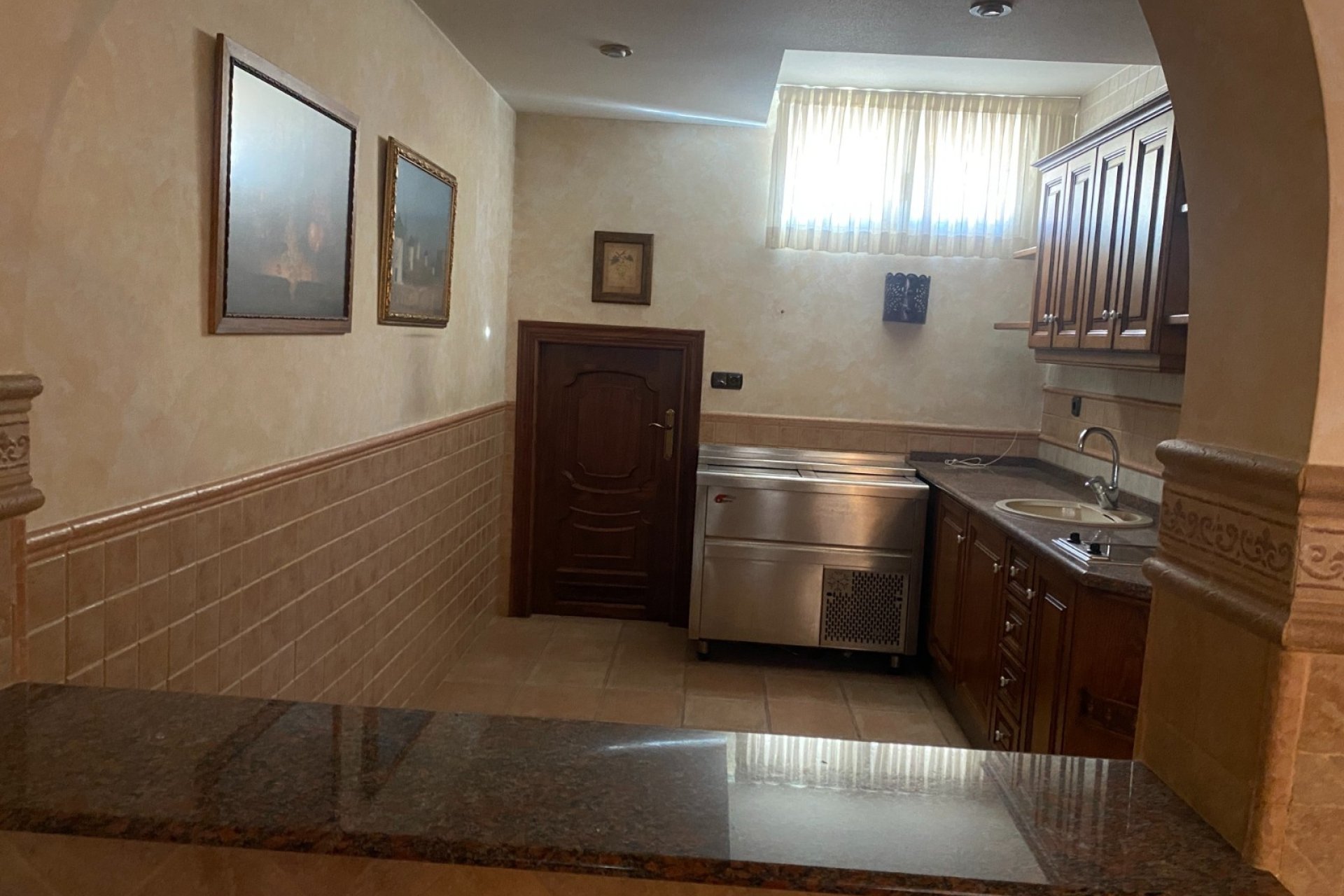 Resale - Villa -
Elda