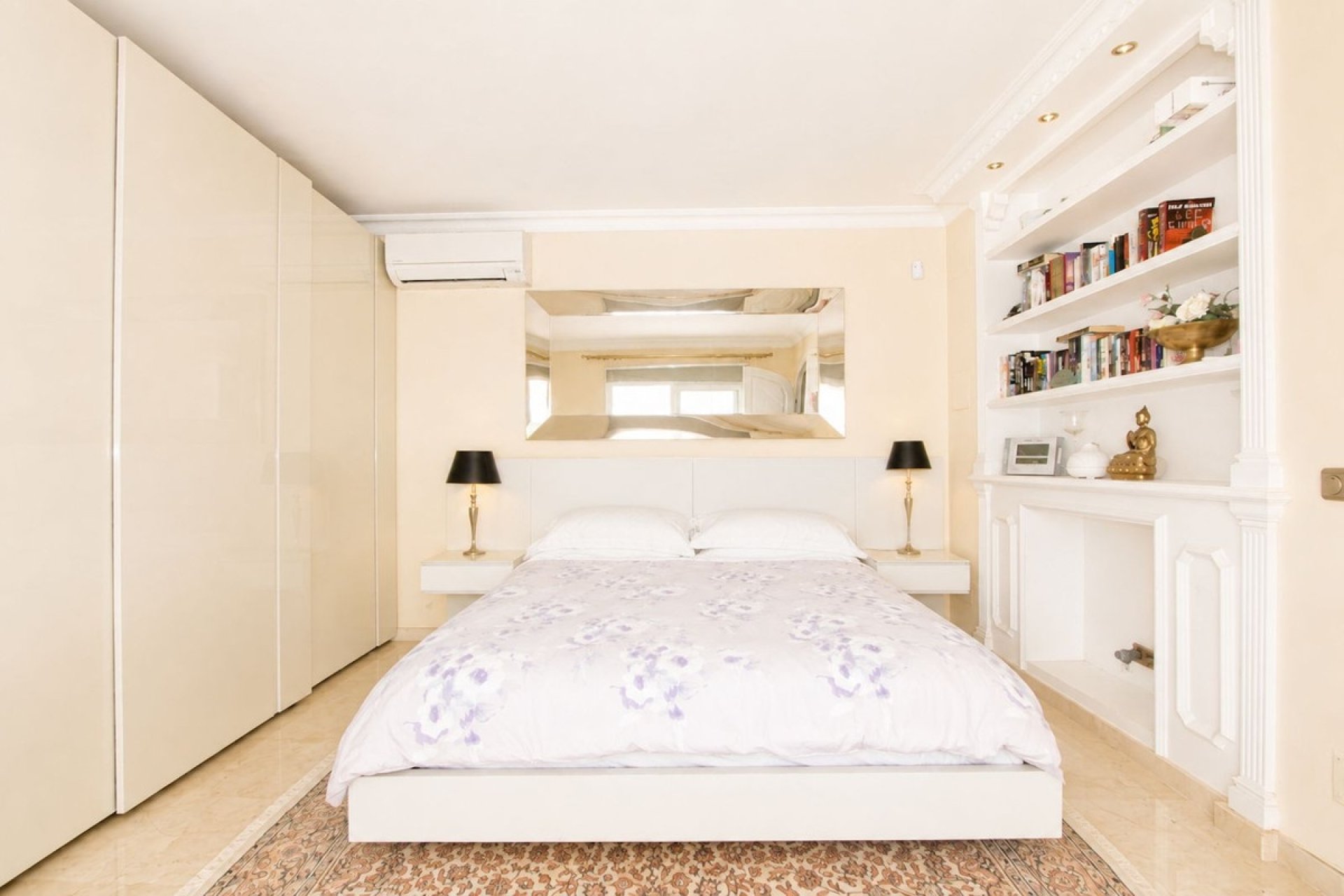Resale - Villa -
Elviria - Costa del Sol