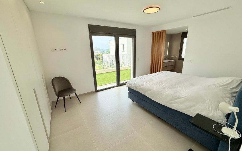 Resale - Villa -
Finestrat - Sierra Cortina