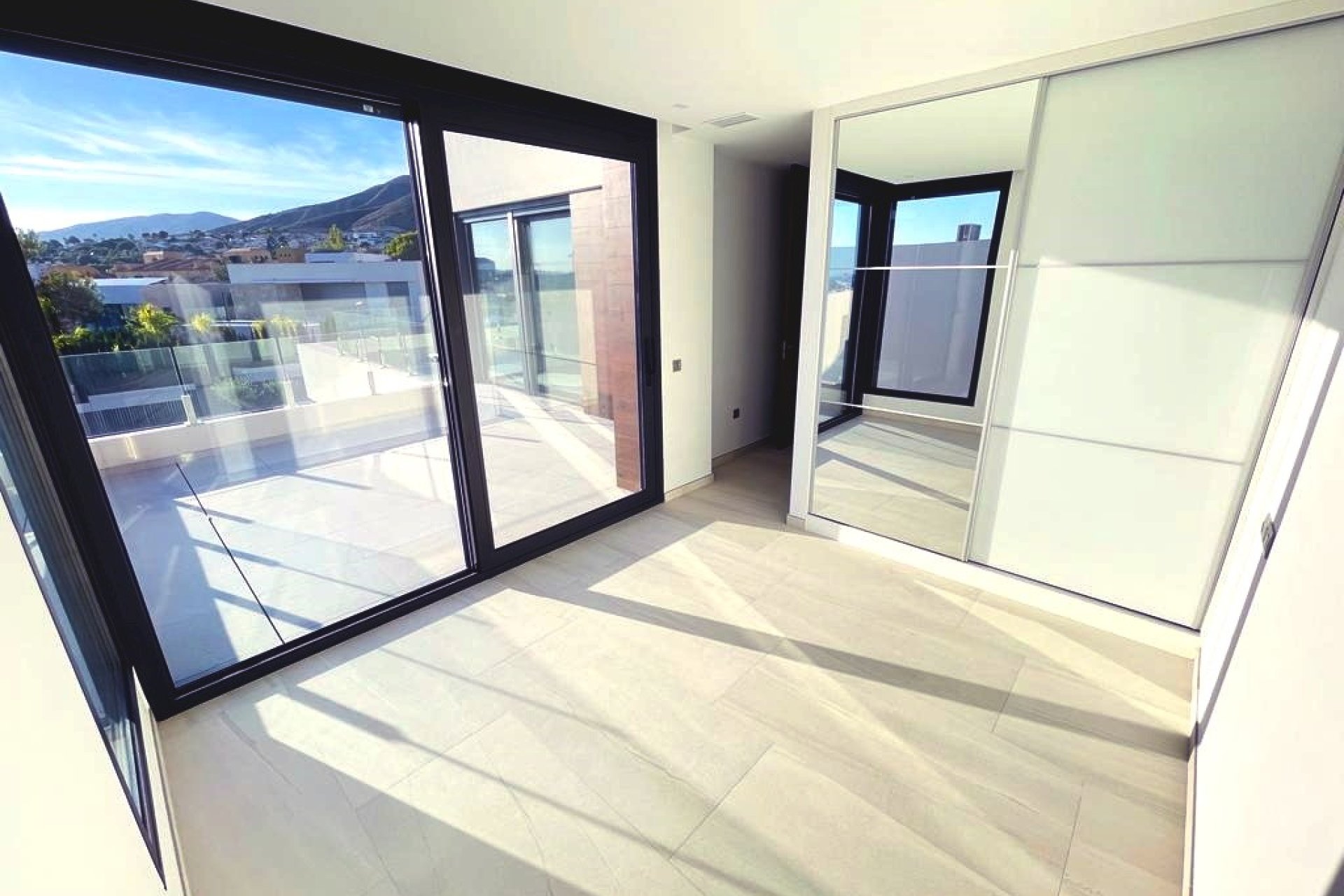 Resale - Villa -
Finestrat - Sierra Cortina