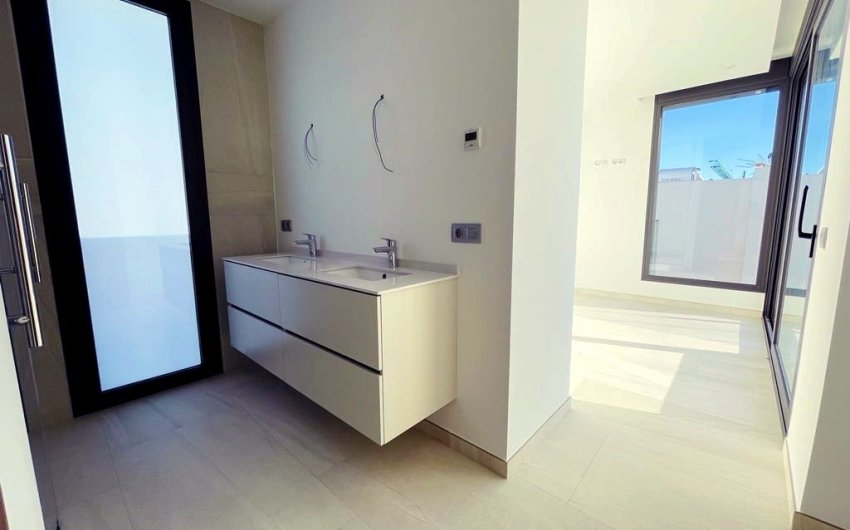 Resale - Villa -
Finestrat - Sierra Cortina