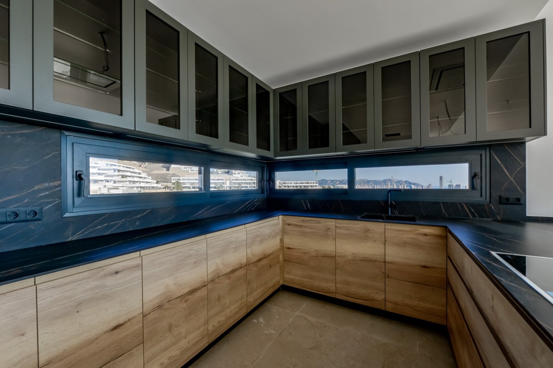 Resale - Villa -
Finestrat - Sierra Cortina