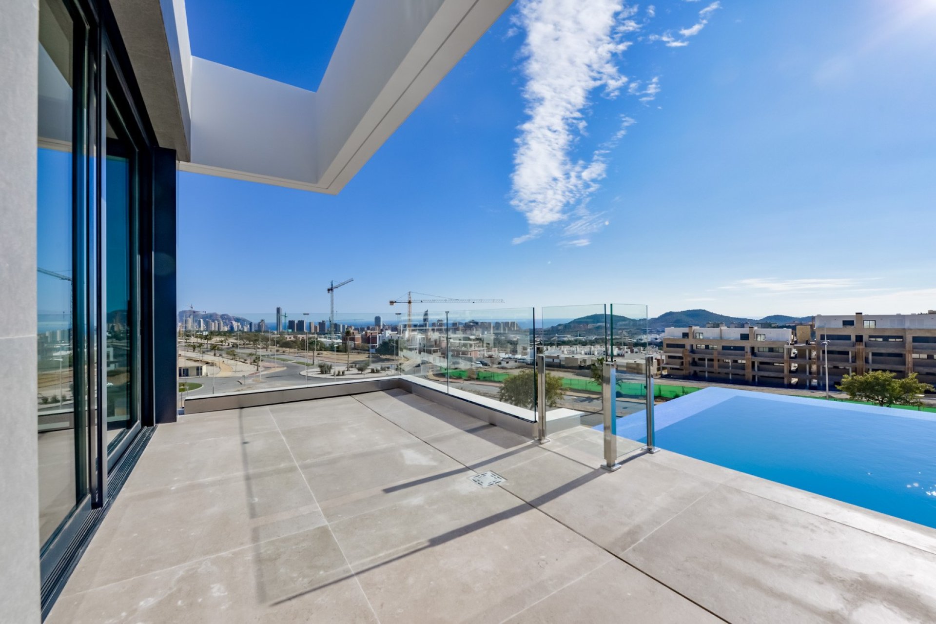 Resale - Villa -
Finestrat - Sierra Cortina