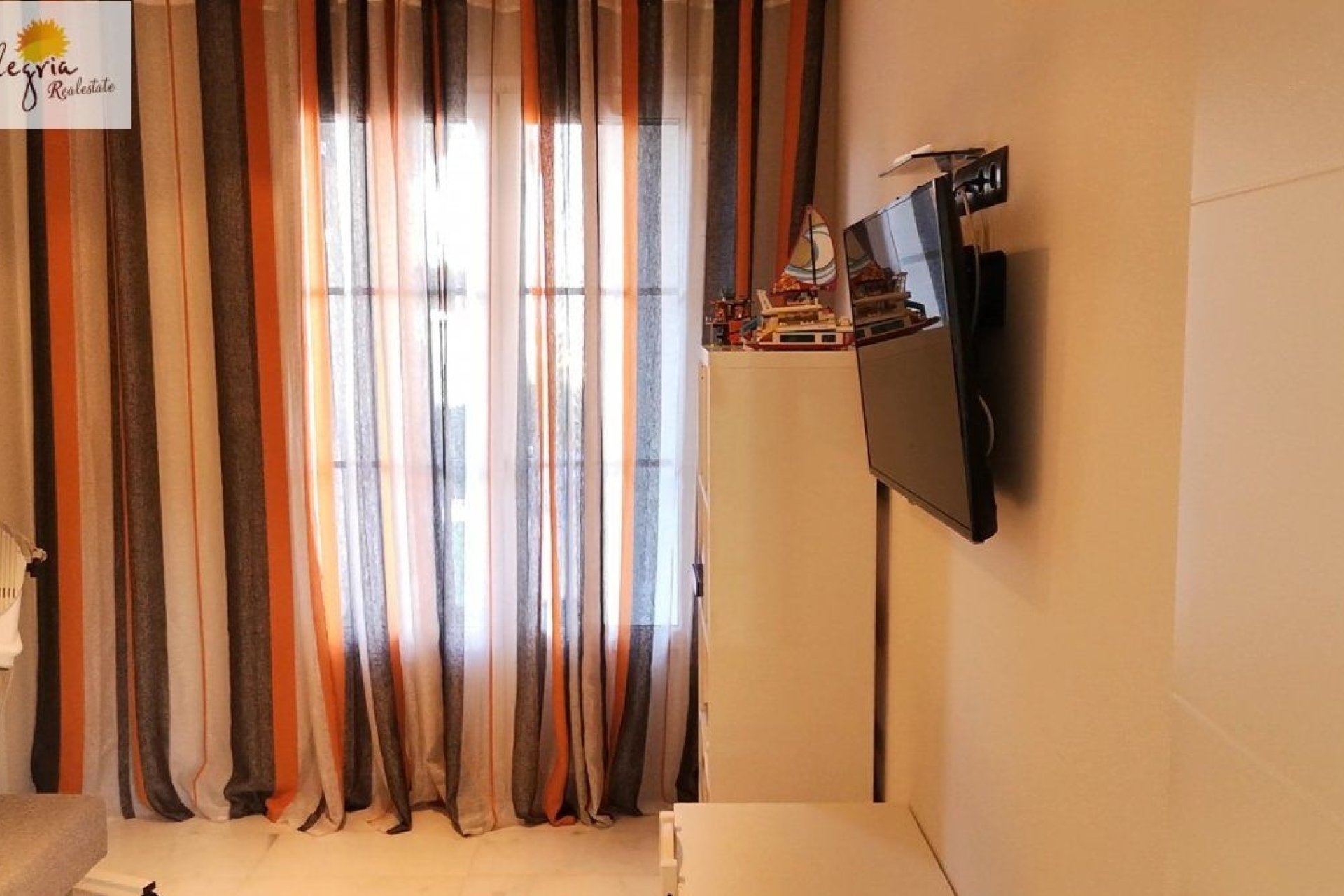 Resale - Villa -
Finestrat - Sierra Cortina