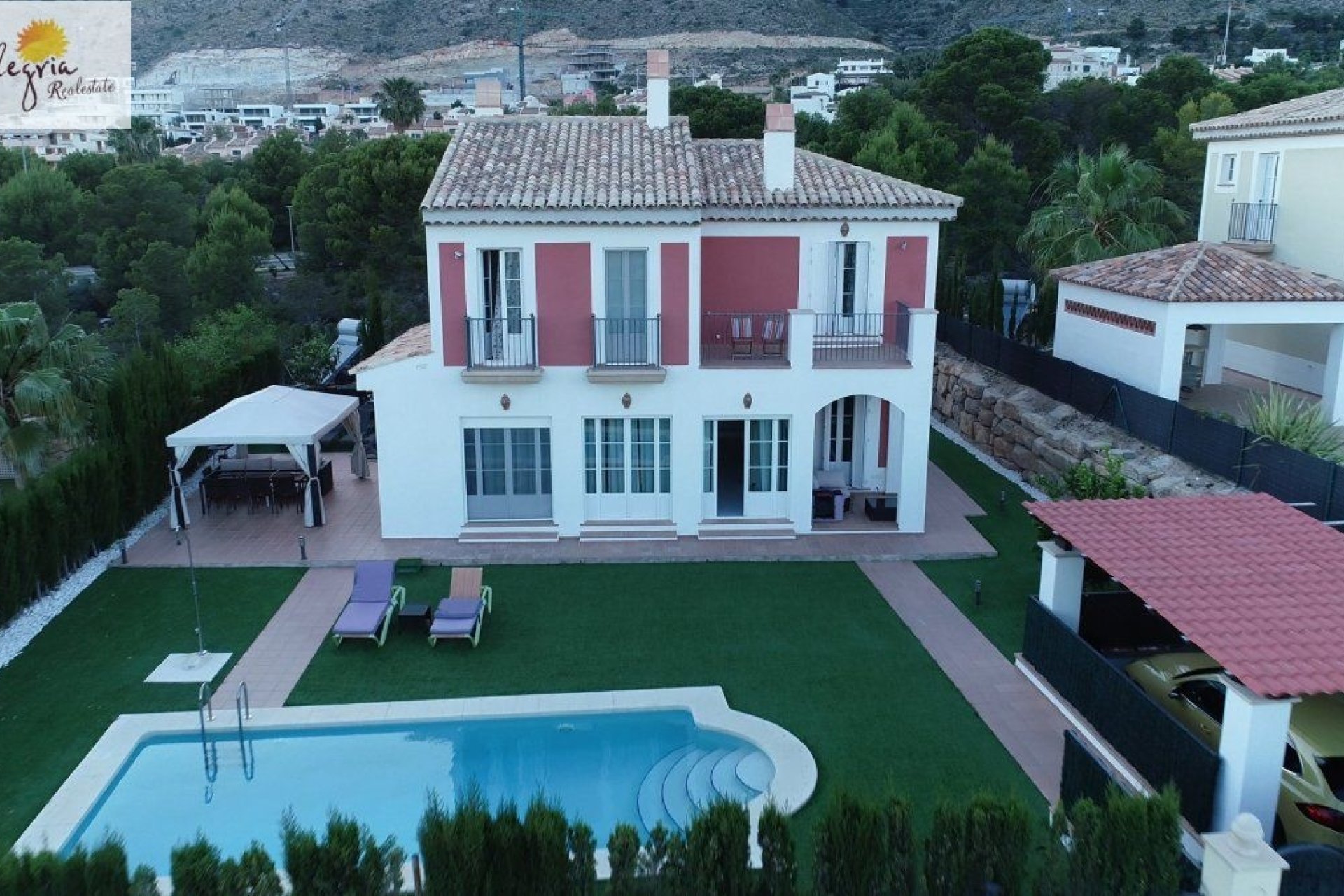 Resale - Villa -
Finestrat - Sierra Cortina