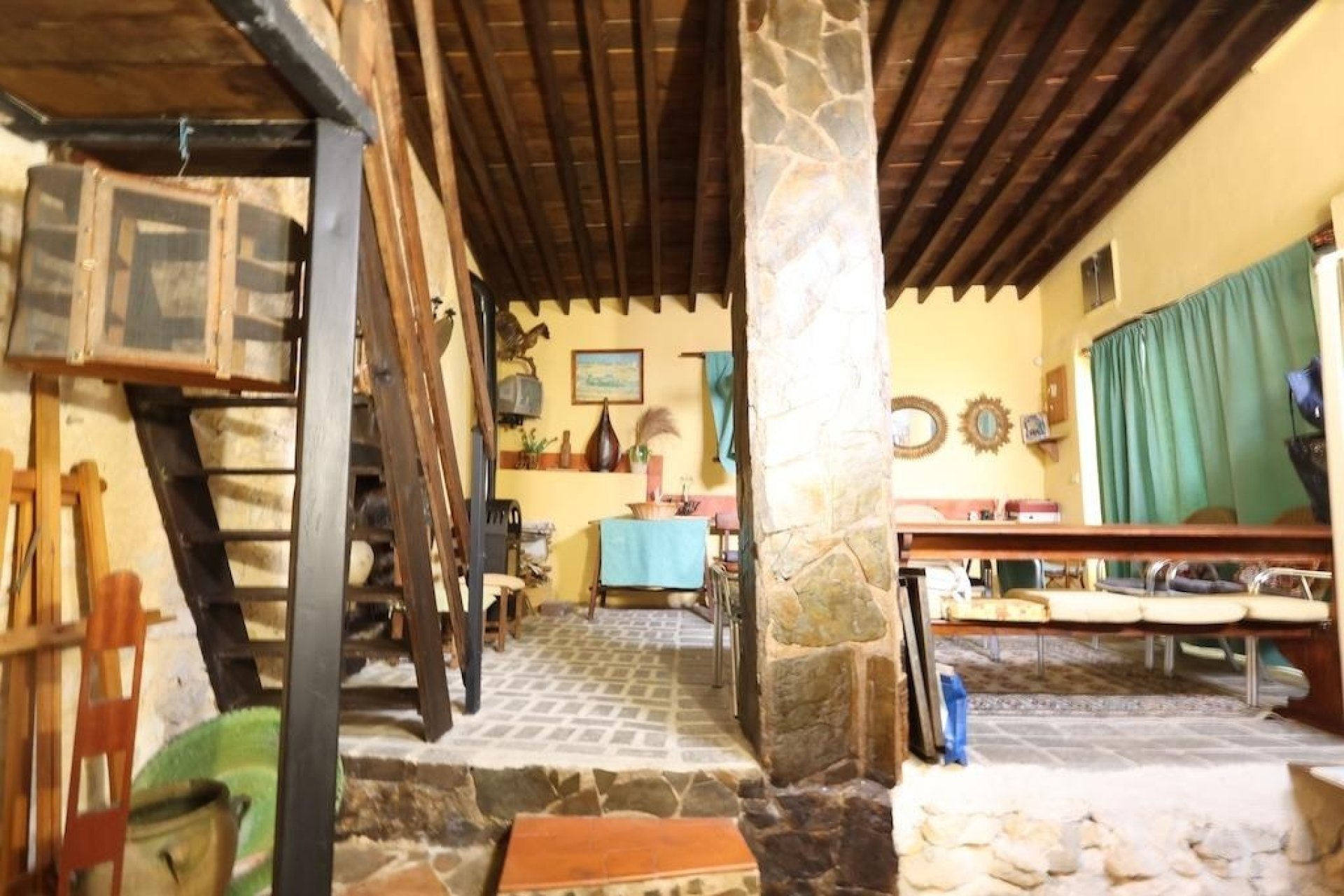 Resale - Villa -
Fortuna - Inland