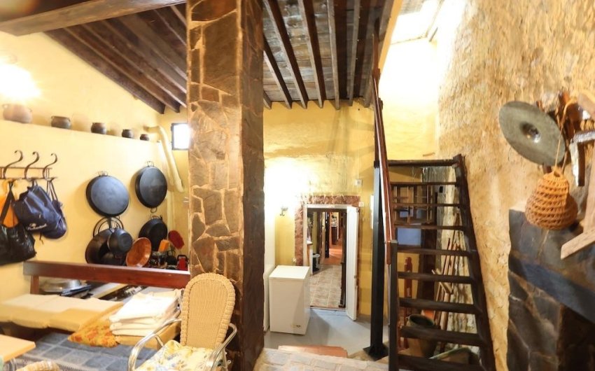 Resale - Villa -
Fortuna - Inland