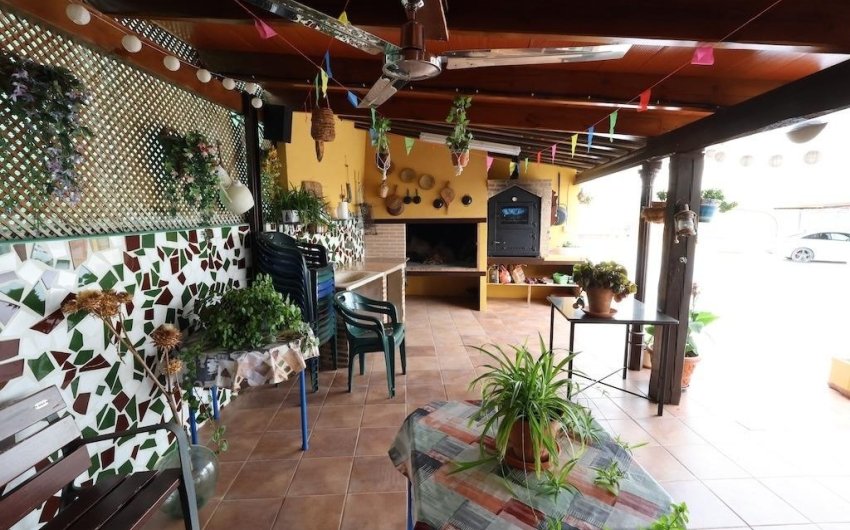 Resale - Villa -
Fortuna - Inland