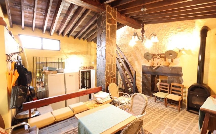 Resale - Villa -
Fortuna - Inland