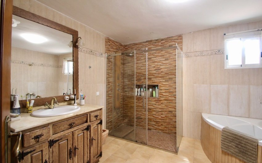 Resale - Villa -
Fortuna