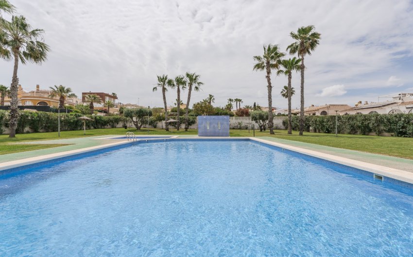 Resale - Villa -
Gran Alacant - Monte y Mar