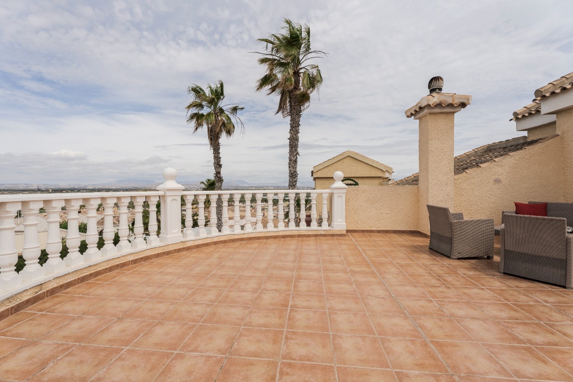 Resale - Villa -
Gran Alacant - Monte y Mar