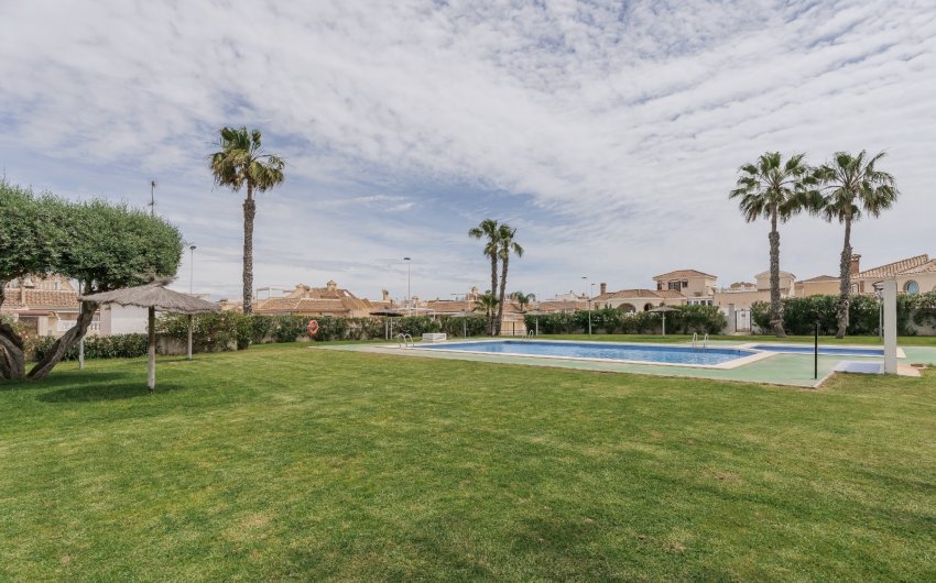 Resale - Villa -
Gran Alacant - Monte y Mar