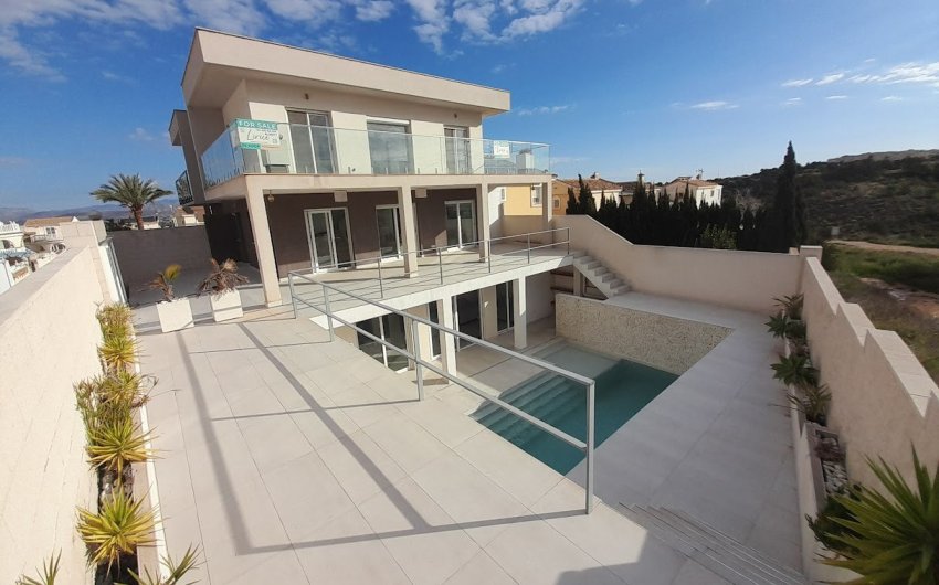 Resale - Villa -
Gran Alacant