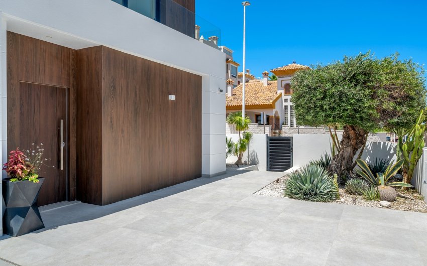 Resale - Villa -
Guardamar del Segura - Costa Blanca