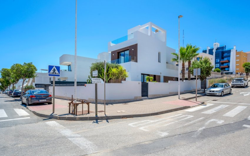Resale - Villa -
Guardamar del Segura - Costa Blanca