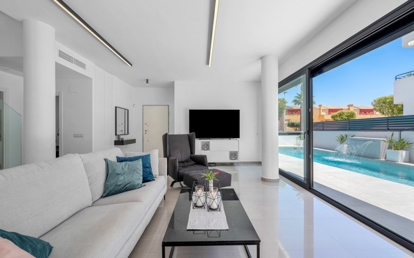 Resale - Villa -
Guardamar del Segura - Costa Blanca