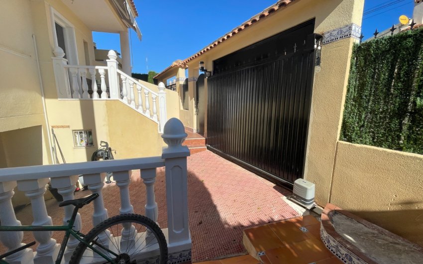 Resale - Villa -
Guardamar del Segura - Costa Blanca