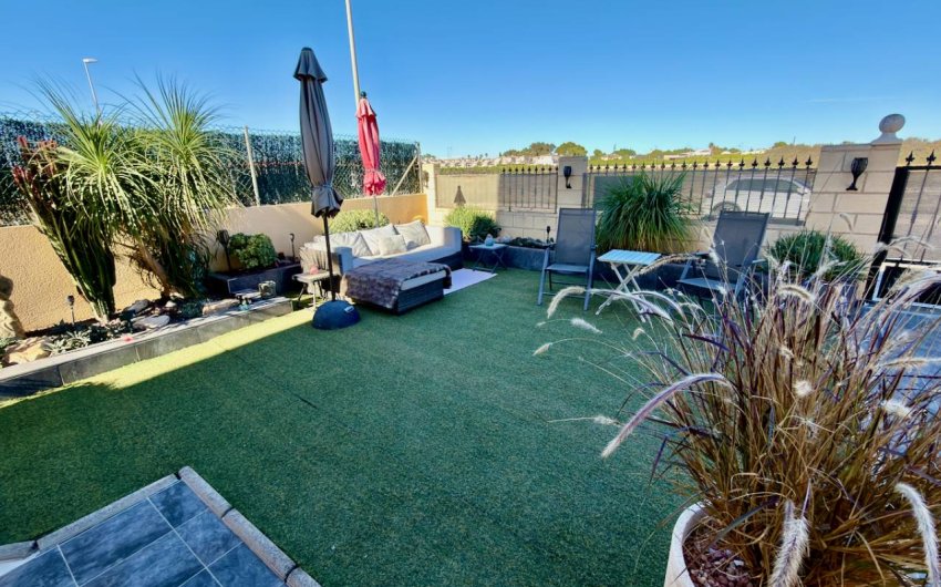 Resale - Villa -
Guardamar del Segura - El Raso