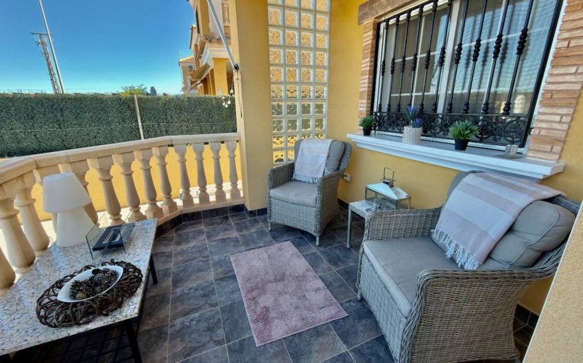 Resale - Villa -
Guardamar del Segura - El Raso