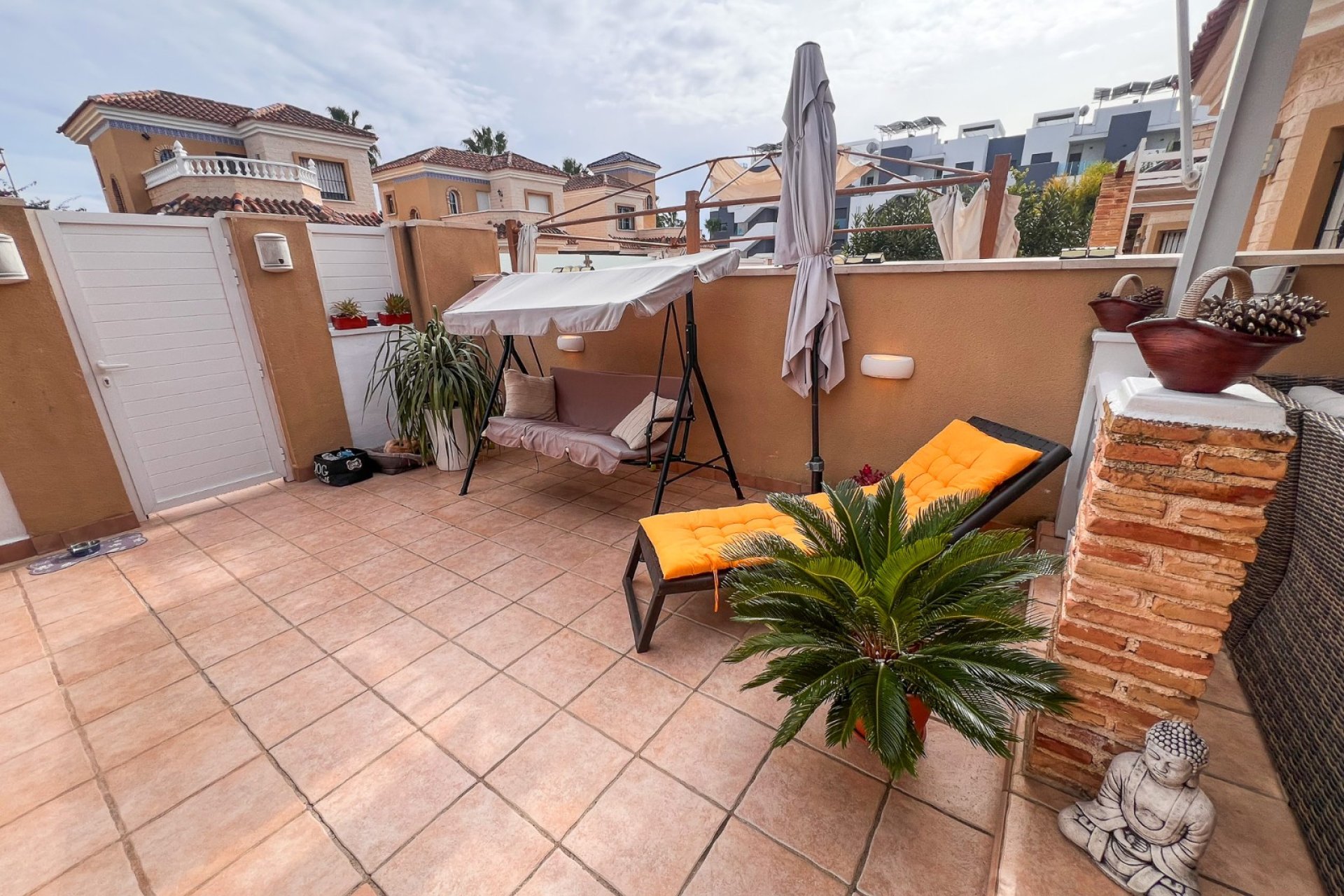 Resale - Villa -
Guardamar del Segura - El Raso