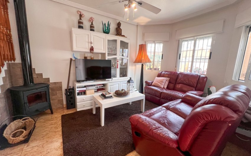 Resale - Villa -
Guardamar del Segura - El Raso