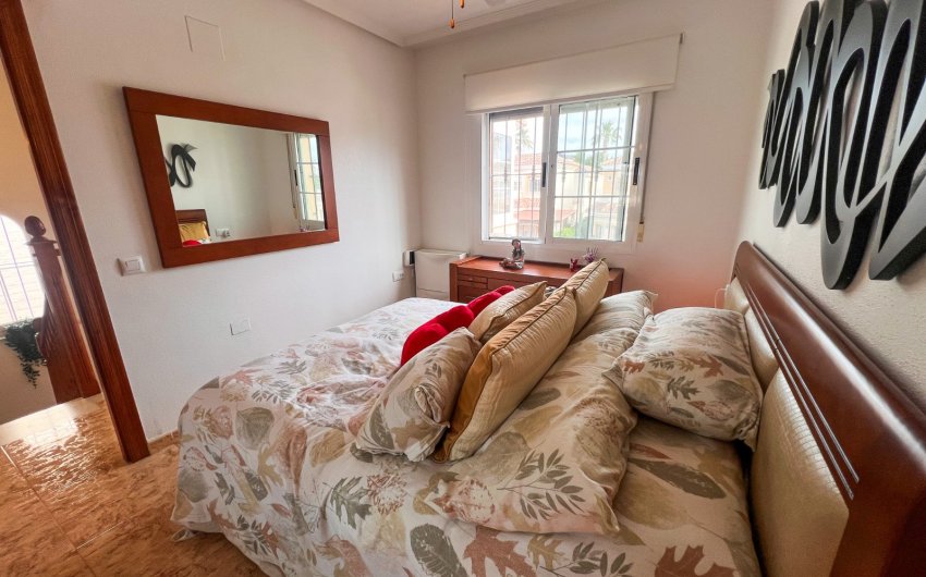 Resale - Villa -
Guardamar del Segura - El Raso