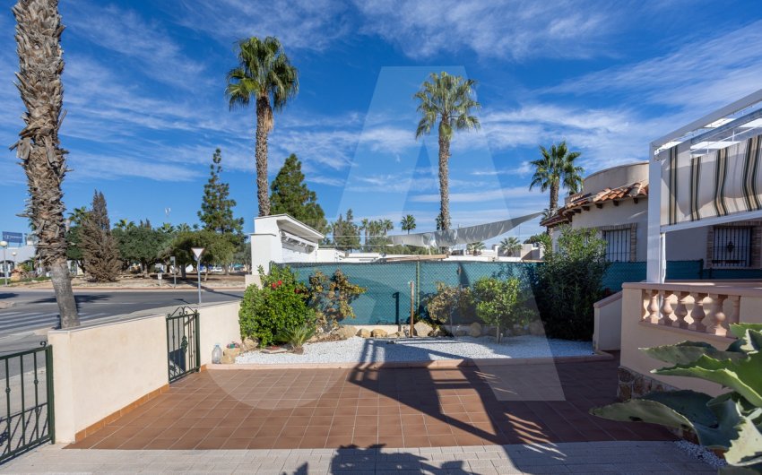 Resale - Villa -
Guardamar del Segura - El Raso