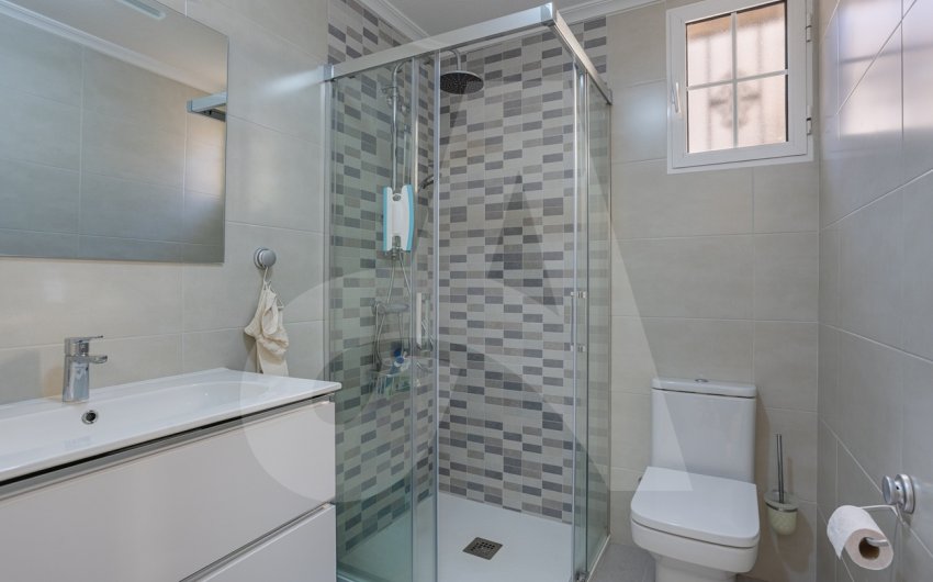 Resale - Villa -
Guardamar del Segura - El Raso